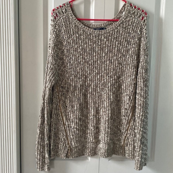 Small sweater - Picture 1 of 3